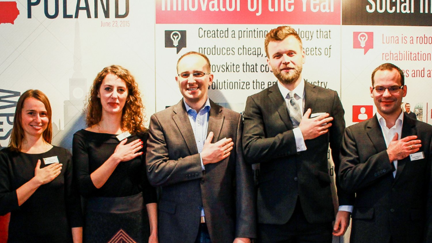 Część wyróżnionych osób w pierwszej polskiej edycji Innovators Under 35.
