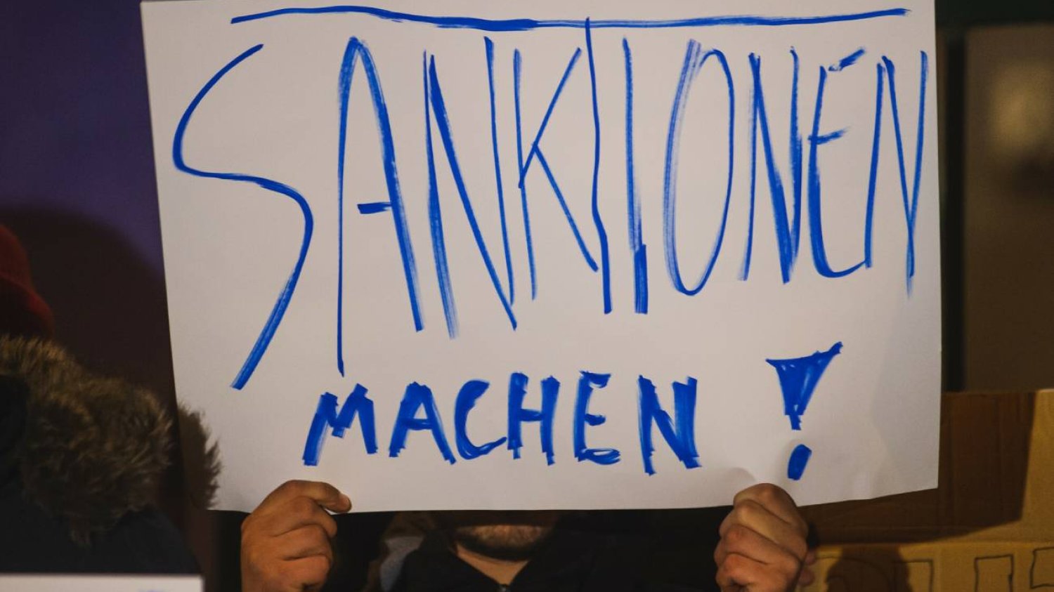 Manifestacje wsparcia dla Ukrainy i przeciwko bierności Zachodu.