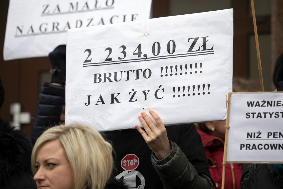 Pensja minimalna wyniesie ponad 2,5 tysiąca złotych brutto?