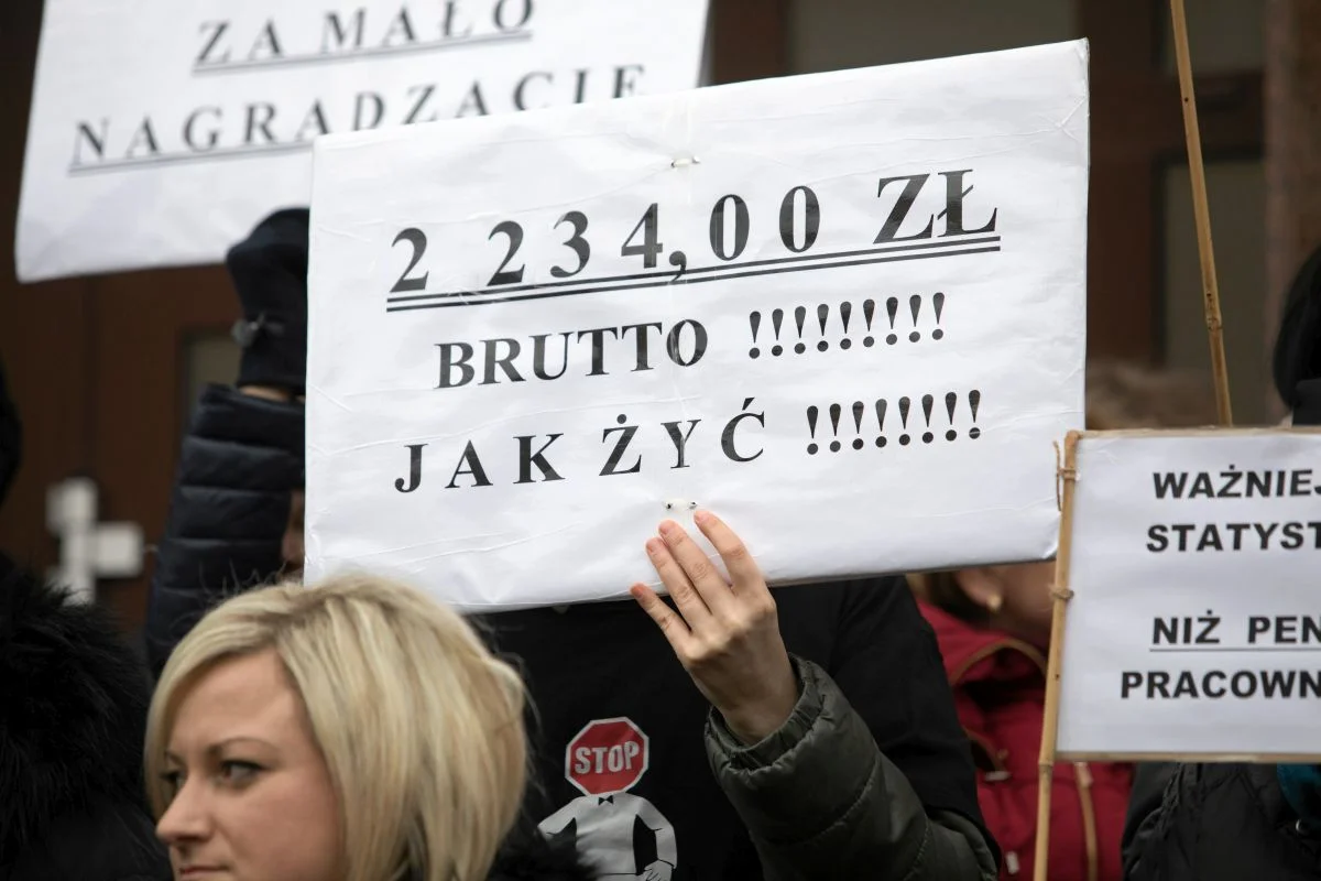 Pensja minimalna wyniesie ponad 2,5 tysiąca złotych brutto?