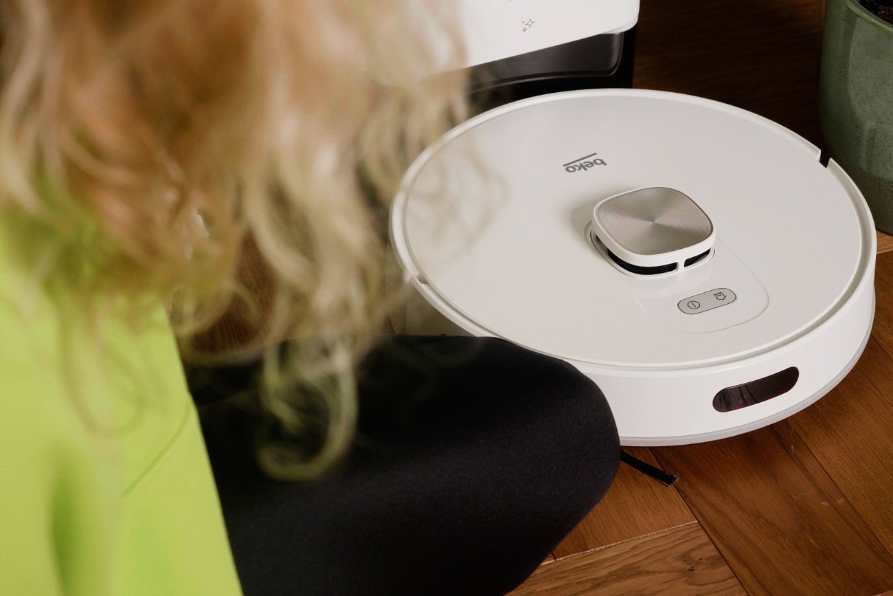 W kolejnym odcinku cyklu video "Mówię: sprawdzam!" testujemy robota odkurzającego Beko RoboSmart, największego drapieżnika wśród brudożerców w domowej dżungli