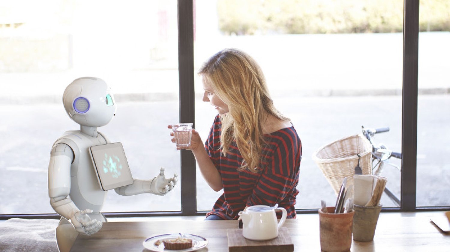 Pepper - robot, który zrozumie to, co czujesz.