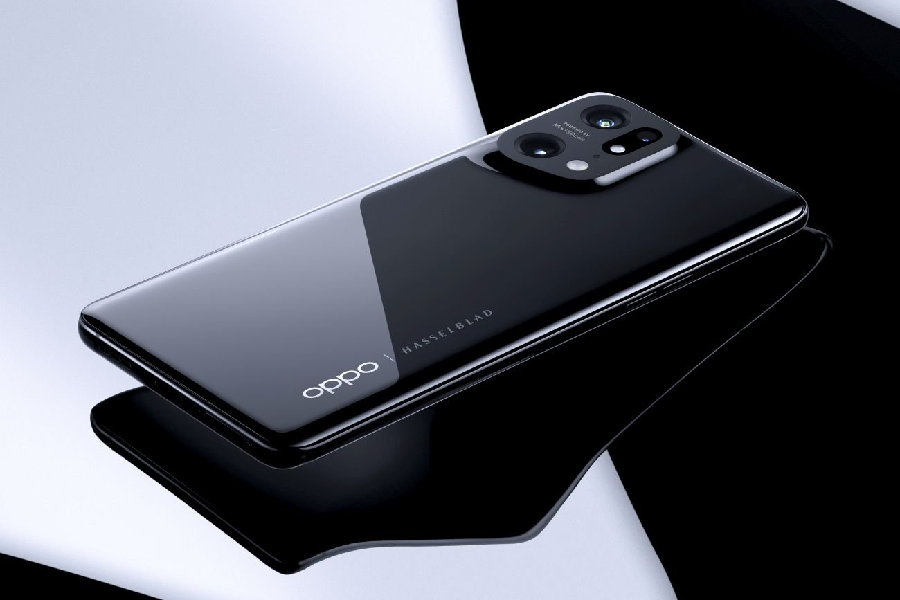 OPPO Find X5 Pro - flagowiec chińskiej OPPO zachwyca designem