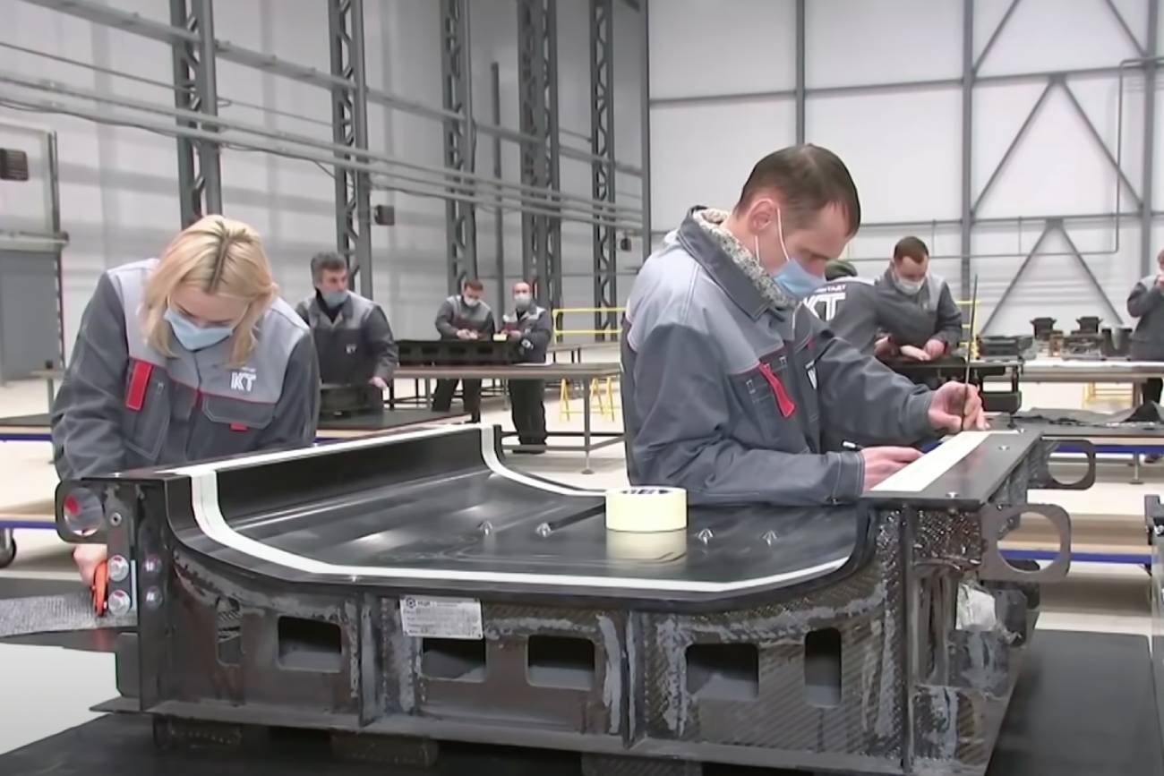 Prezentowana na wideo fabryka ma być "najnowocześniejsza" w kraju.