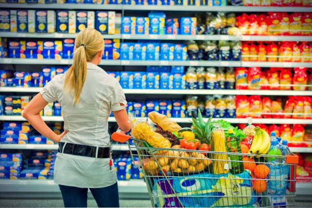 Polacy wyrzucają rocznie 9 mln ton żywności