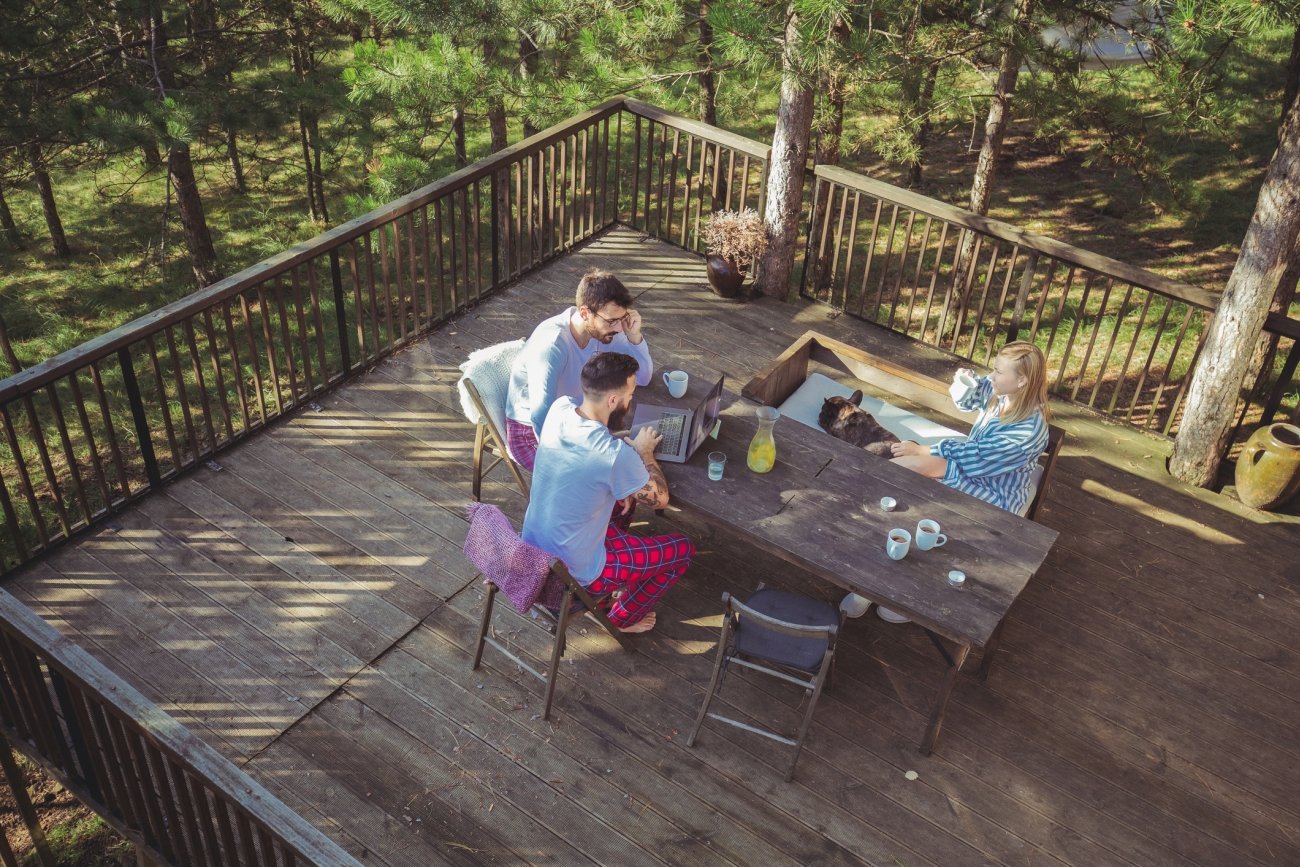 W okresie przedwakacyjnym zapytano Polaków o wakacyjne plany. Dane z wyszukiwarki OLX pokazują, jak te deklaracje zostały urzeczywistnione