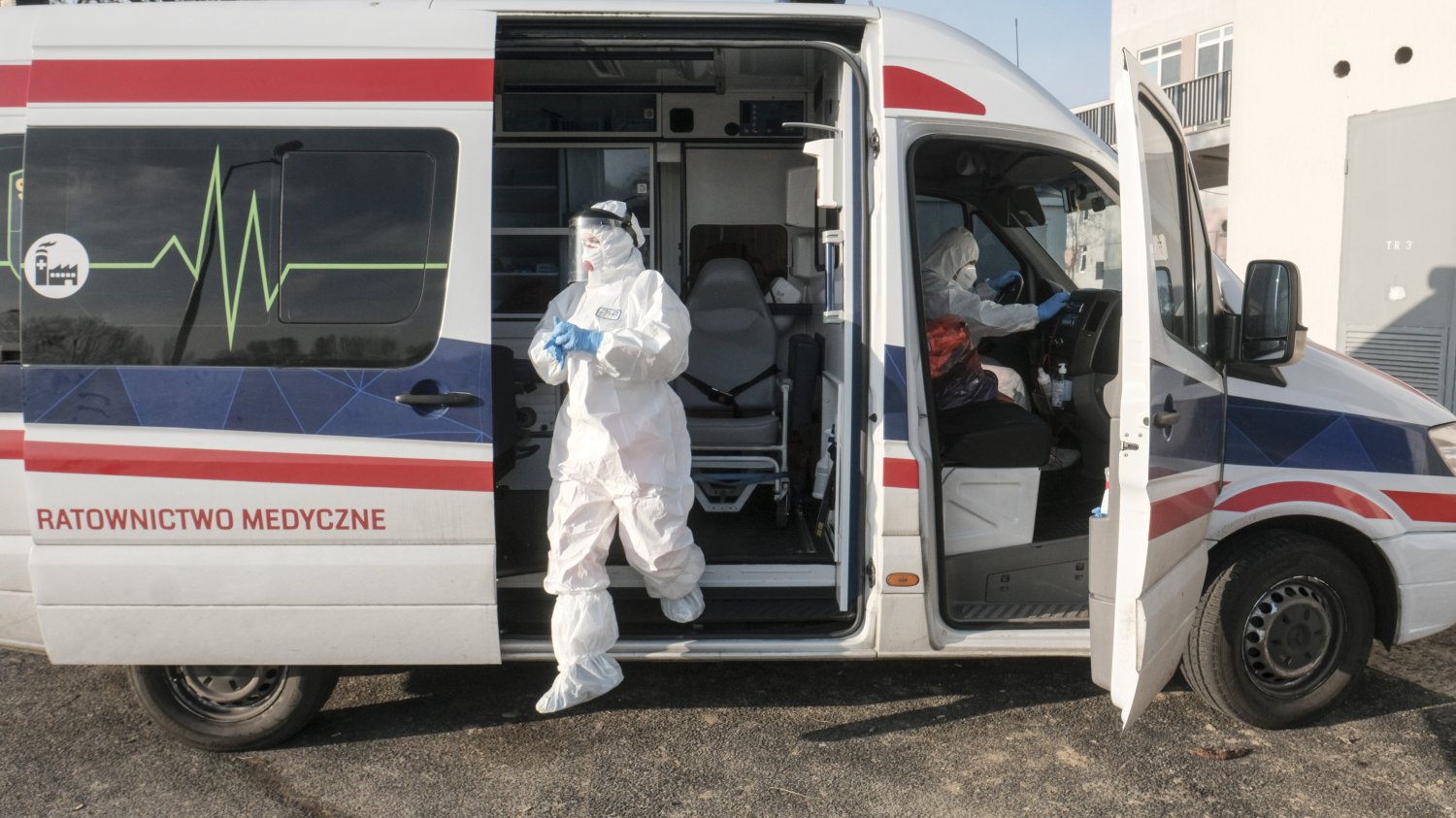 W 2020 r. więcej Polaków umarło niż w latach poprzednich.