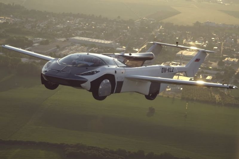 Słowacka firma z sukcesem przetestowała swój latający samochód AirCar.