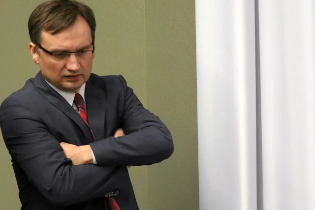 W resorcie ministra Ziobry powstał projekt ustawy obniżającej rentowność legalnych firm pożyczkowych
