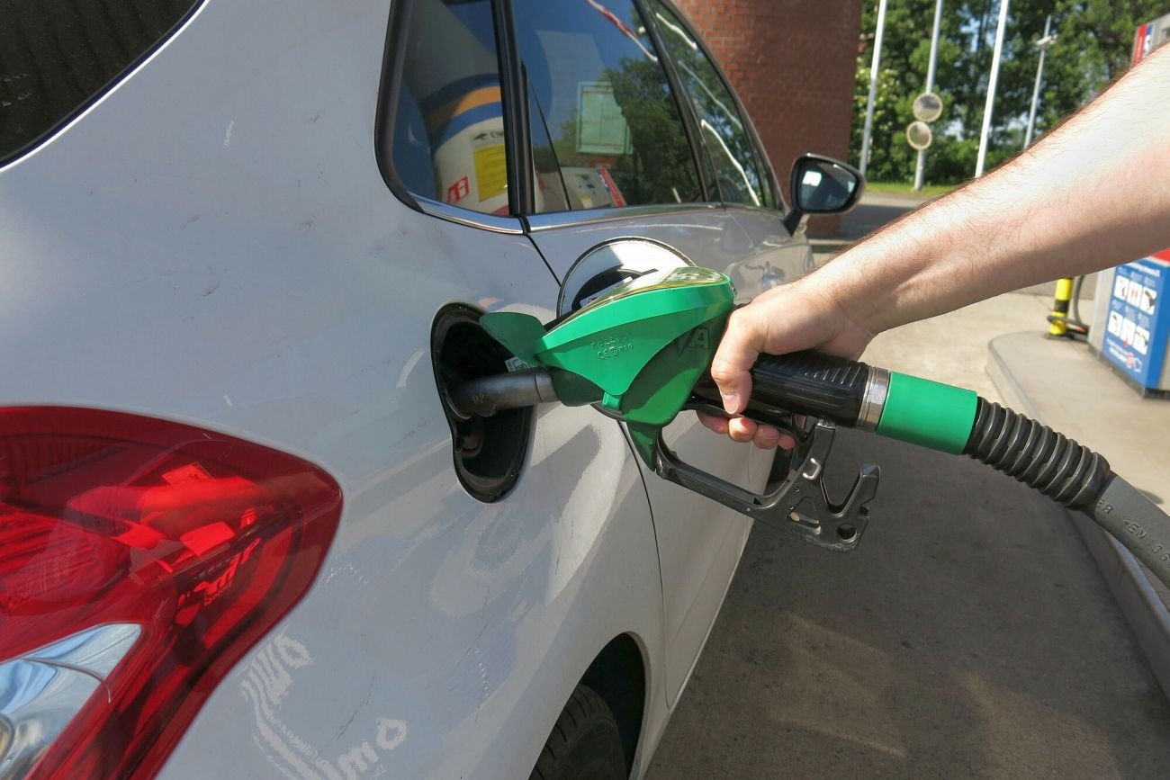 Rosnące ceny paliw skłaniają kierowców do szukania oszczędności