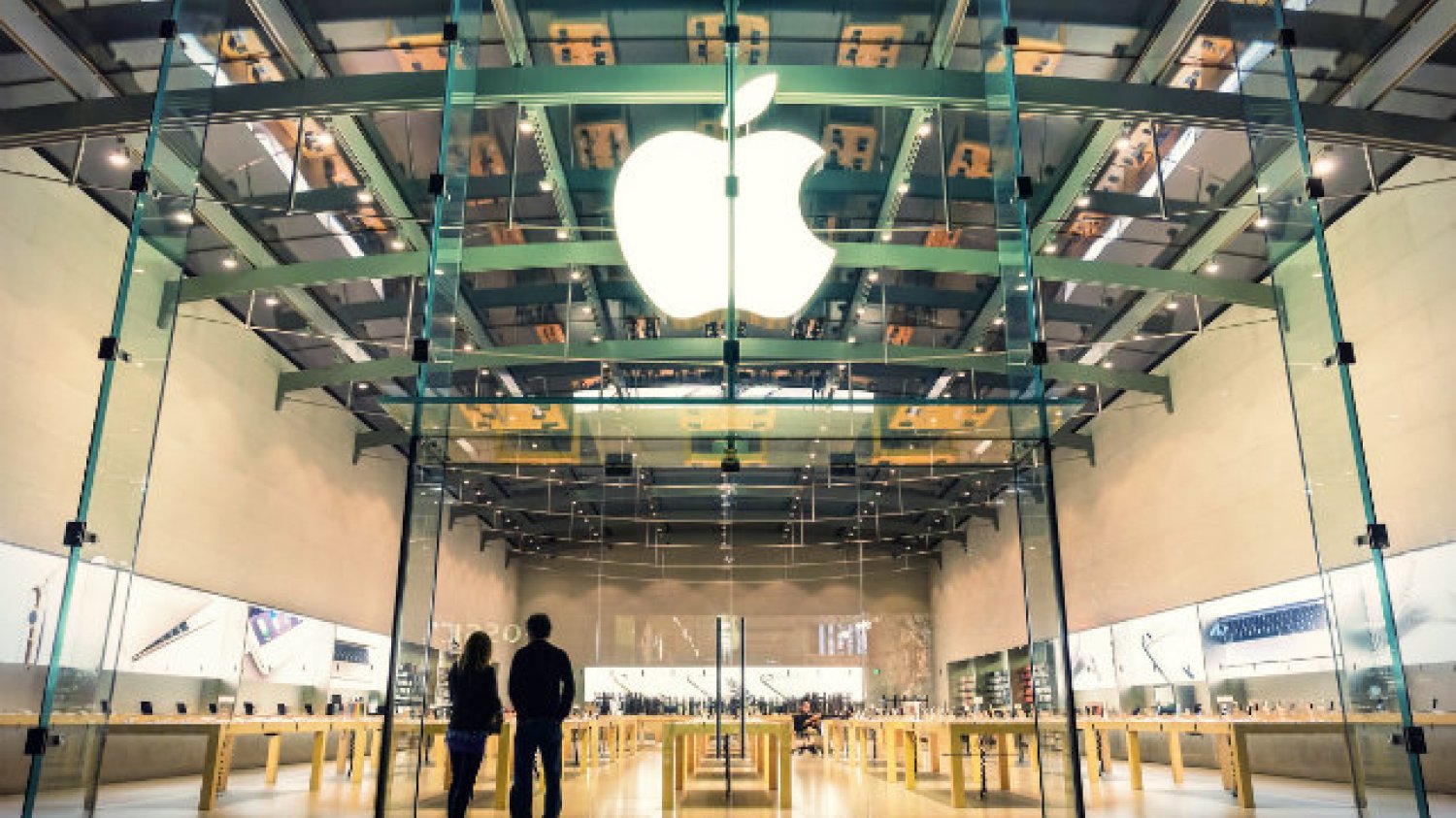 Apple rozważa przeniesienie produkcji do USA