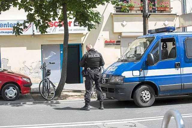 Policja i władze miejskie zrobiły wiele, by wyeliminować sklepy z dopalaczami z ulic. W efekcie handel przeniósł się do internetu