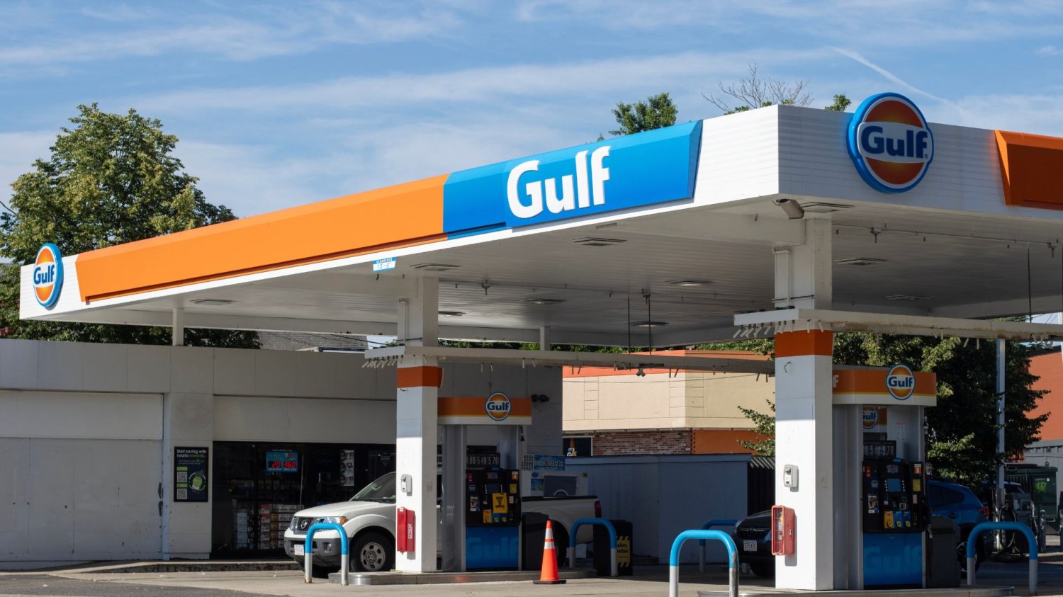 Stacja benzynowa Gulf Oil.