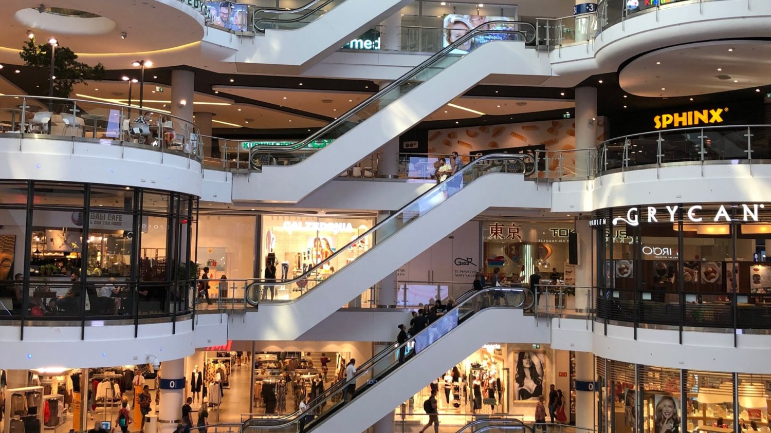 Problemy finansowe Blue City. Spółka rozważa nawet wyburzenie centrum.