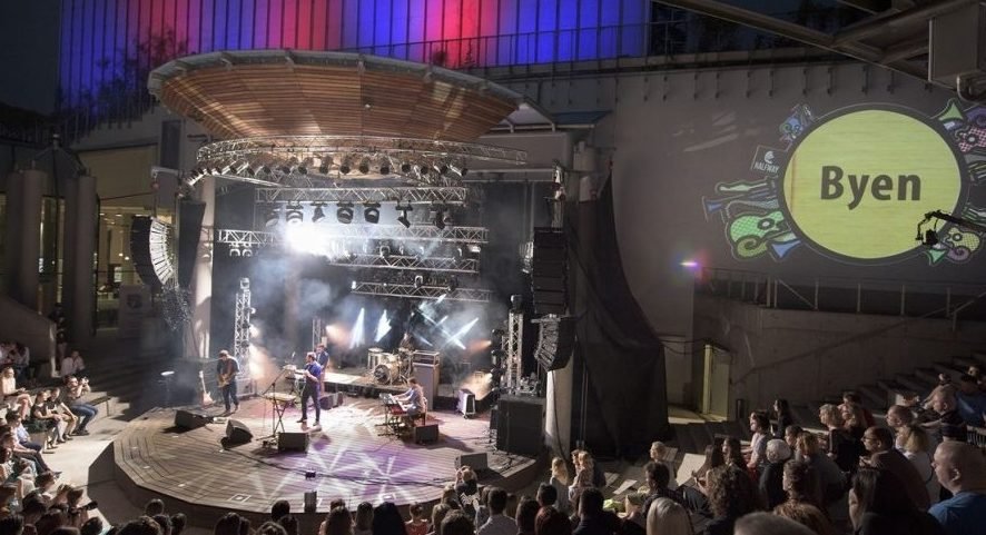 Halfway Festival skupia się głównie na dwóch nurtach - songwriterskim i folkowym