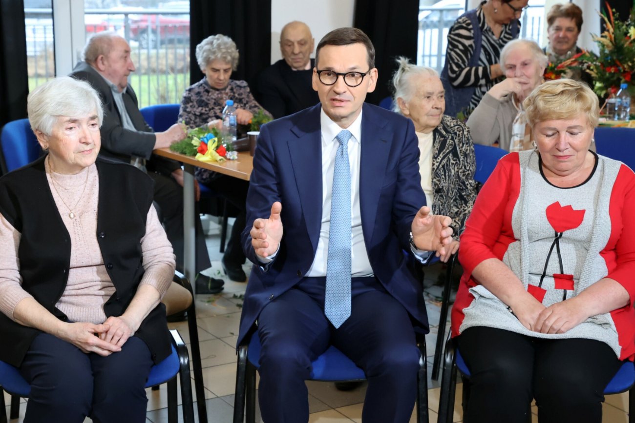 Mateusz Morawiecki z wizytą w Domu Seniora