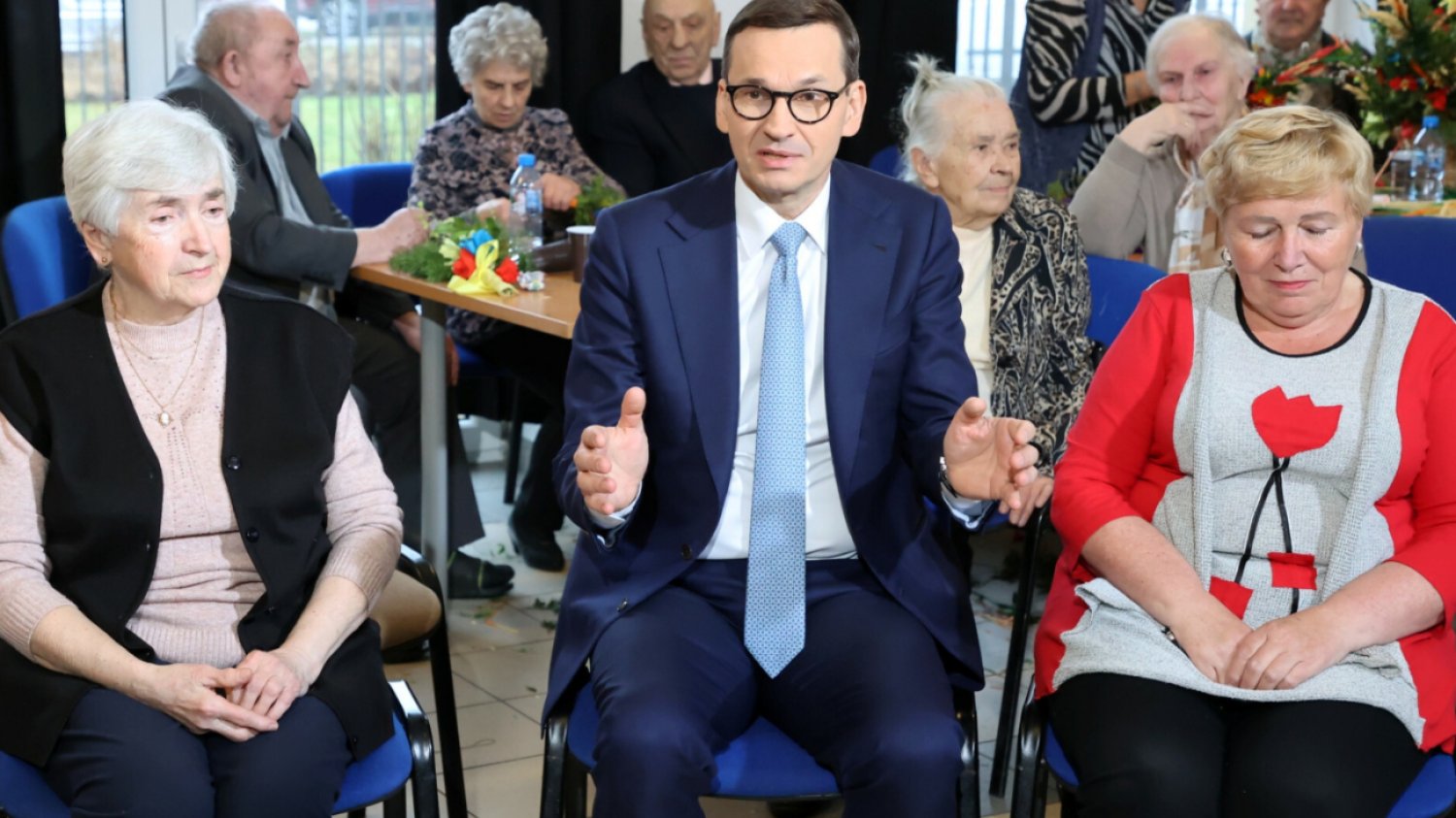 Mateusz Morawiecki z wizytą w Domu Seniora