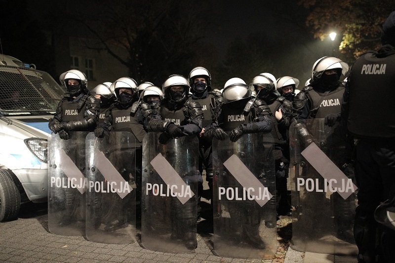 Kolejni dołączają do poprzednich protestów.