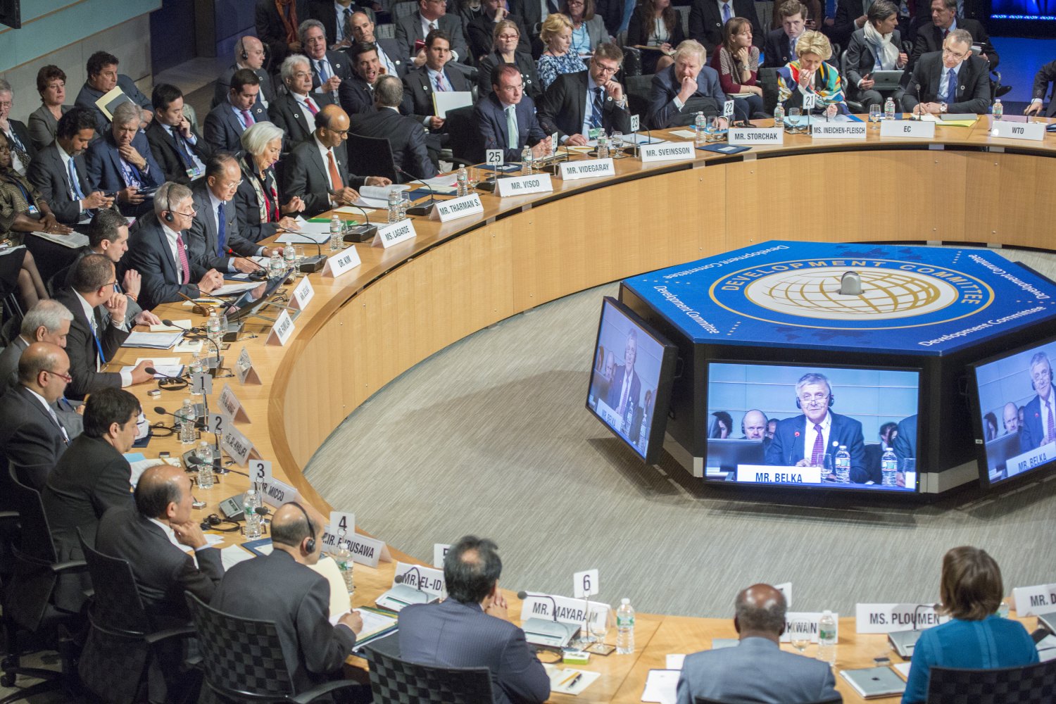 W rankingu Doing Business 2016 Polska wyprzedziła m.in. Francję, Hiszpanię i Szwajcarię. Na zdjęciu coroczne posiedzenie Banku Światowego w Washingtonie 2014 roku