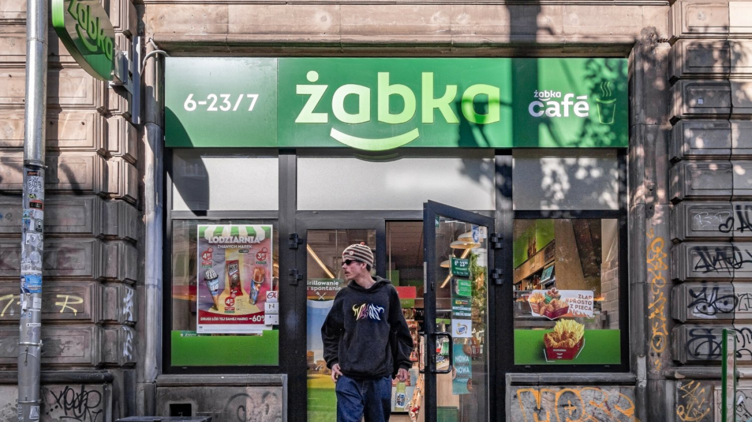 Już kilkaset Żabek jest prowadzonych przez obywateli Ukrainy.
