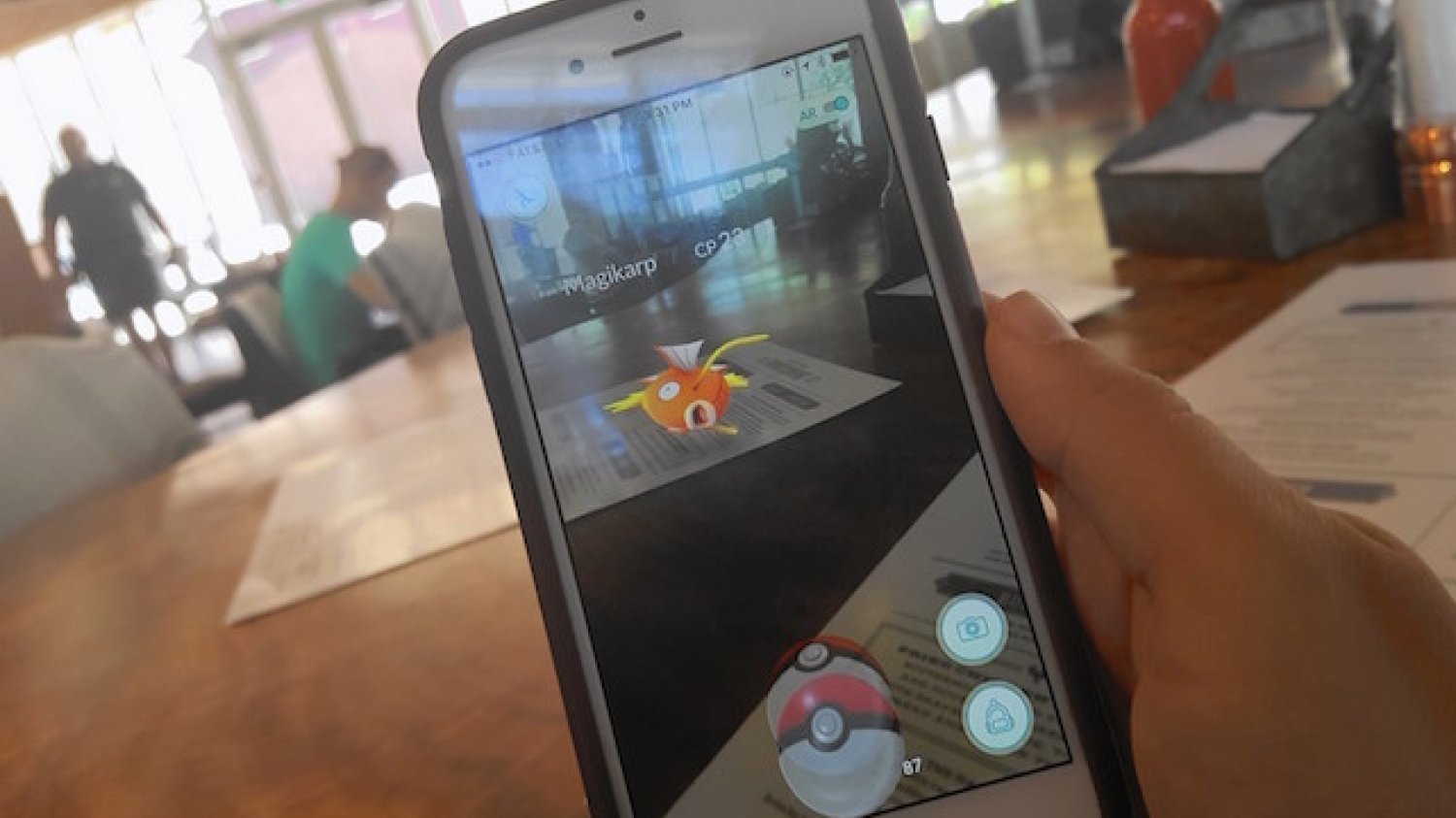 Polskie i zagraniczne biznesy już zaczynają promować się przy użyciu Pokemon GO.