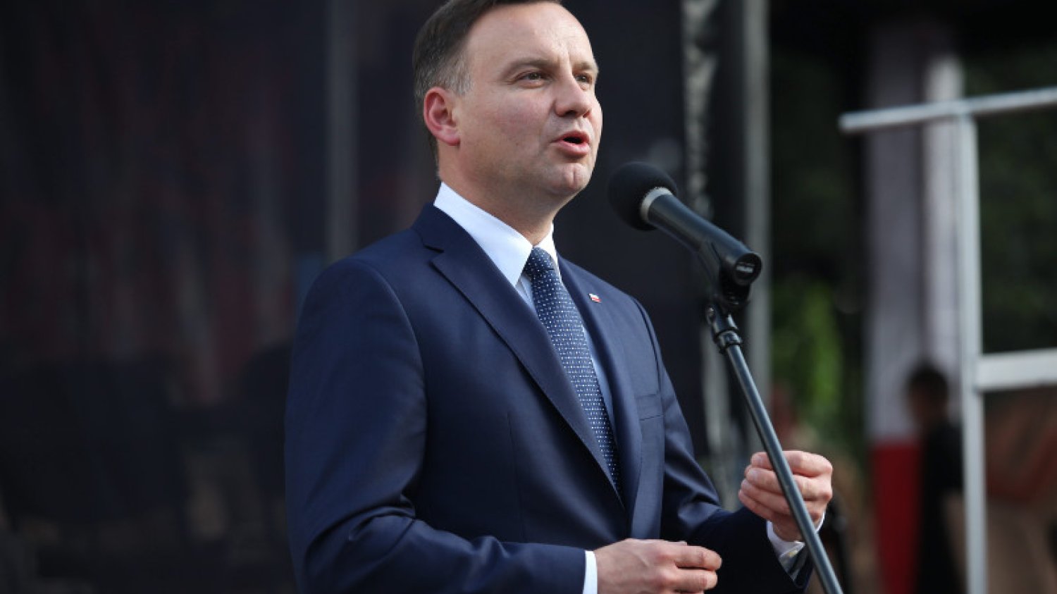 Makler, tłumacz czy rzeczoznawca. Andrzej Duda uwolnił kolejne 100 zawodów.