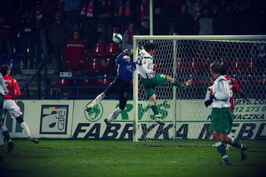 Dyskobolia Groclin gra z Wisłą Kraków. Rok 2007.