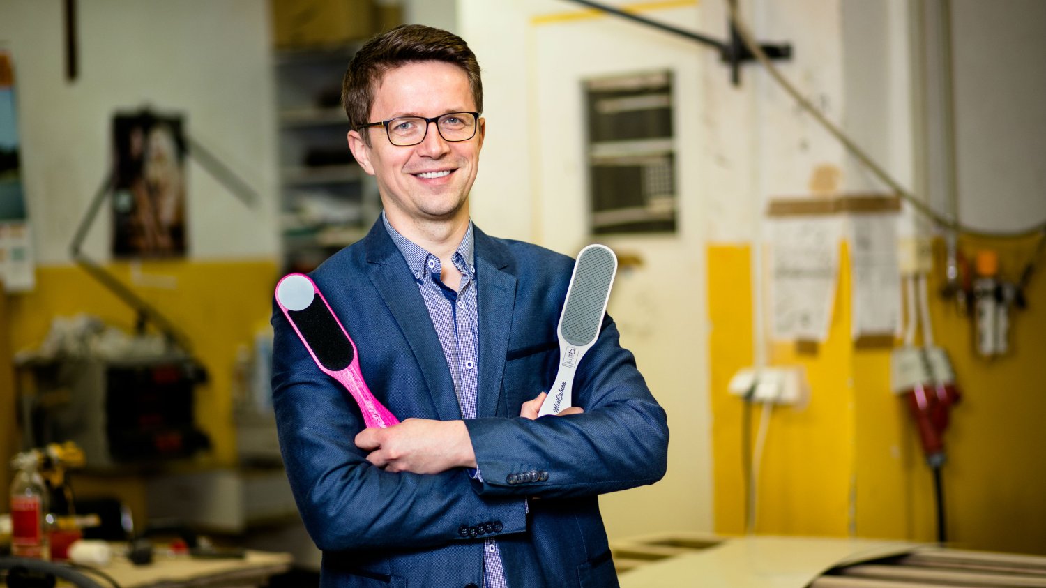 Wojciech Gąska postanowił swój zakład stolarski ukierunkować na produkcję akcesoriów... kosmetycznych