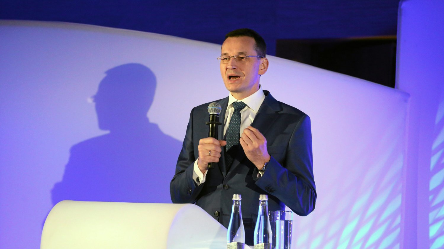 Mateusz Morawiecki chwali się tym, jak skutecznie ściąga podatek VAT