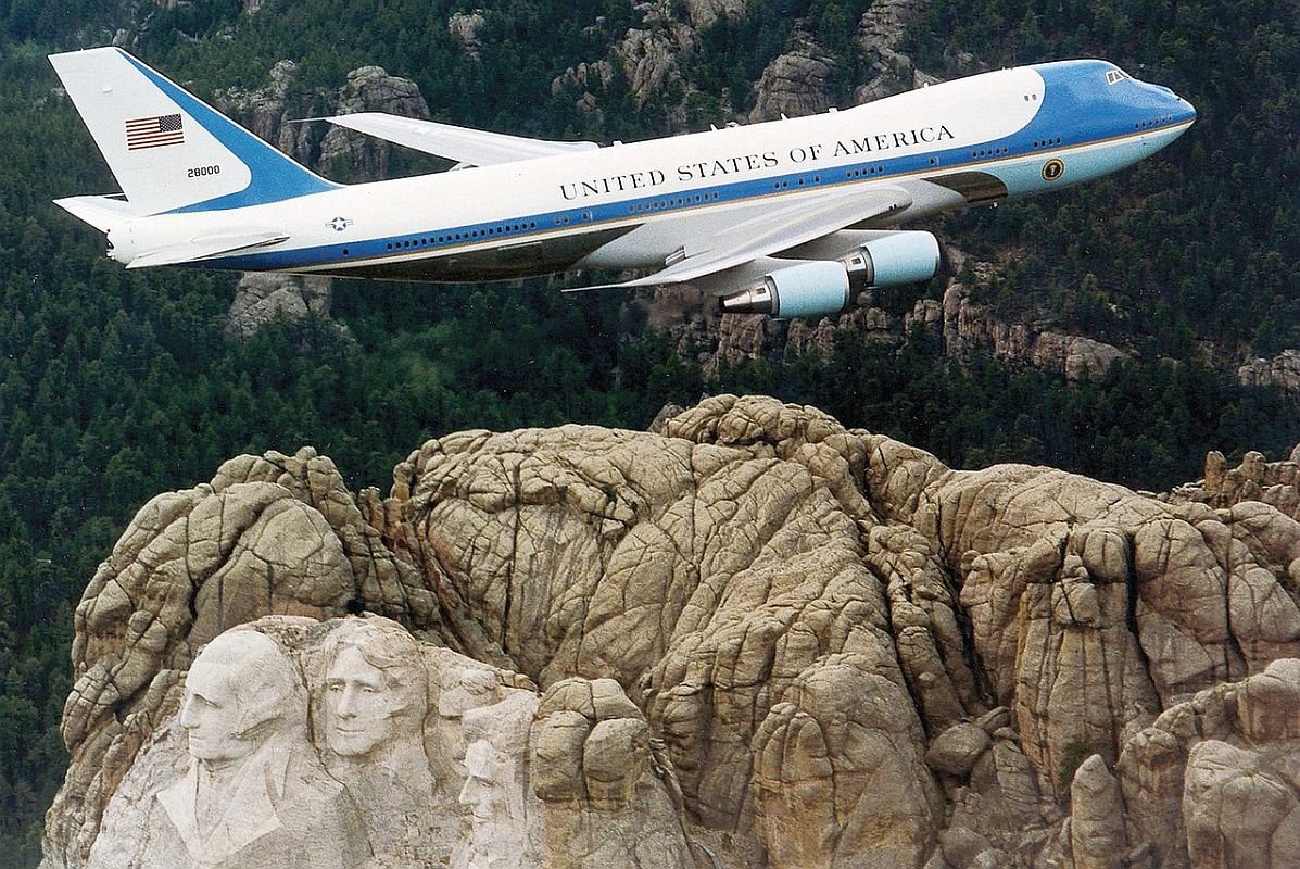 Nie wiadomo, jak w swoim Boeingu czuje się prezydent USA. Ale wielu pasażerów nie ufa tym maszynom