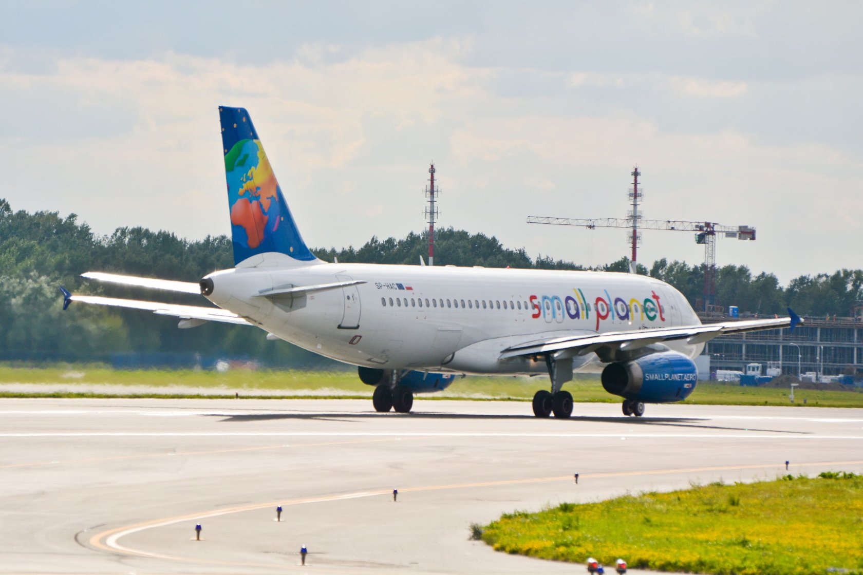 Linie Small Planet Airlines Poland znikają z polskiego rynku lotniczego.