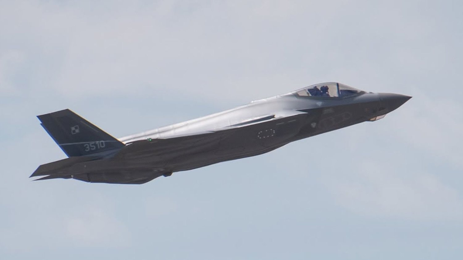 F-35 powitane w Polsce. Lotnictwo stawia na jeszcze więcej Husarzy F-35 na niebie.