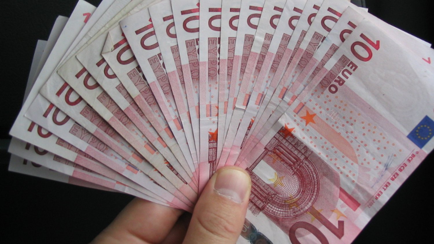 NCN organizuje płatne staże dla zagranicznych naukowców w Polsce. Można uzyskać ponad 4 tys. euro miesięcznie.
