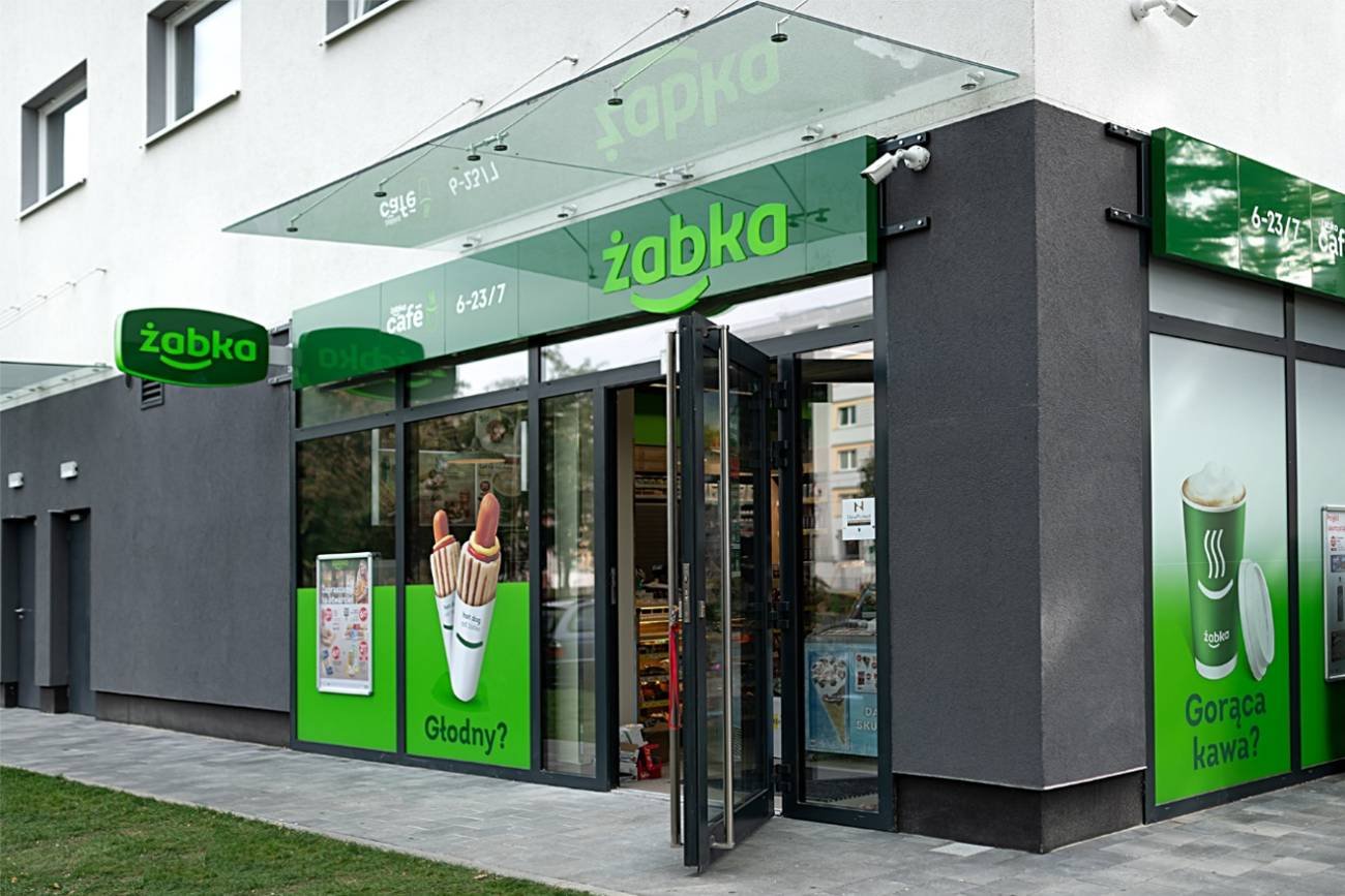 Front sklepu Żabka