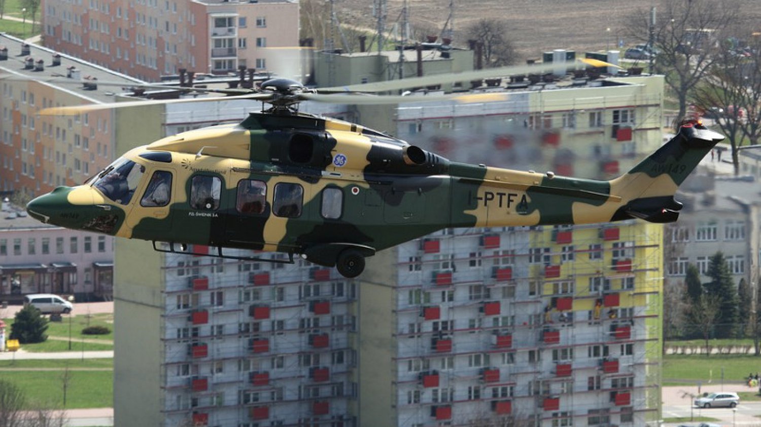 PZL – Świdnik idzie do sądu w sprawie przetargu na śmigłowce wielozadaniowe. Ale jednocześnie jego właściciel firma Augusta Westland, podejrzana jest w Szwecji o korupcję.