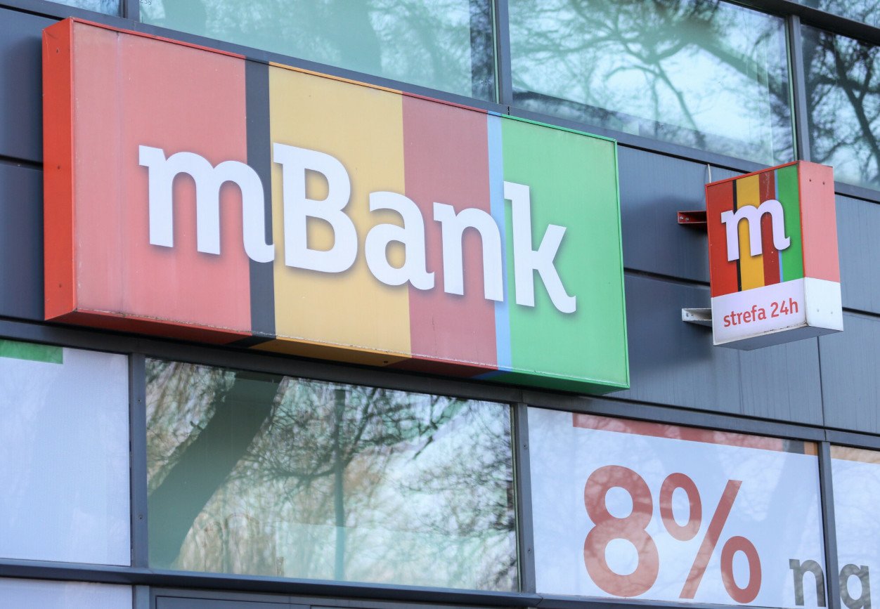 Klient został wyproszony z mBanku. Chciał założyć konto i wpłacić 4 mln zł