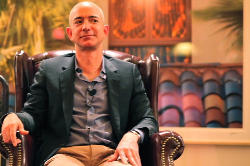 Twórca i prezes Amazonu, w dzieciństwie...kastrował byki czy pracował w McDonald's.