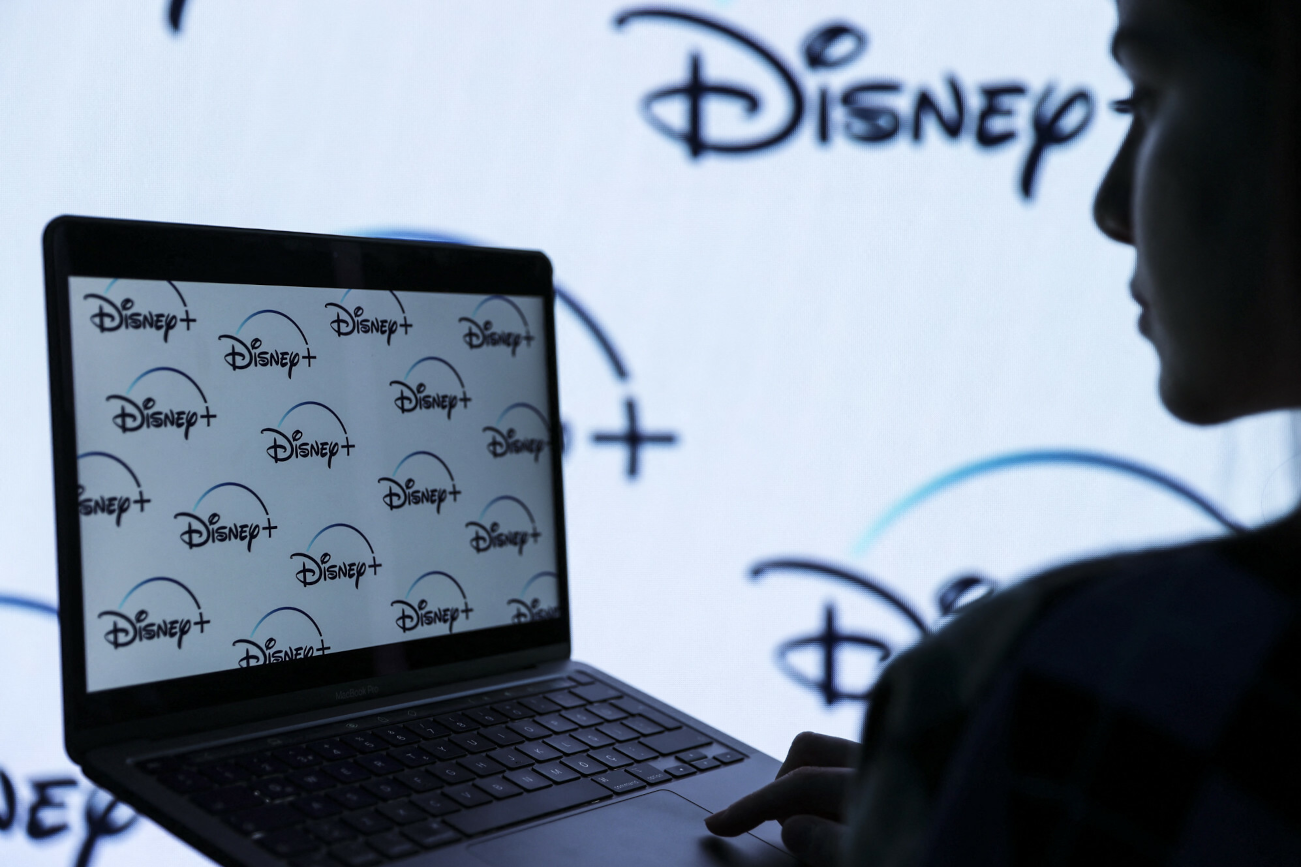 Disney+ podnosi ceny za dodatkowego użytkownika konta