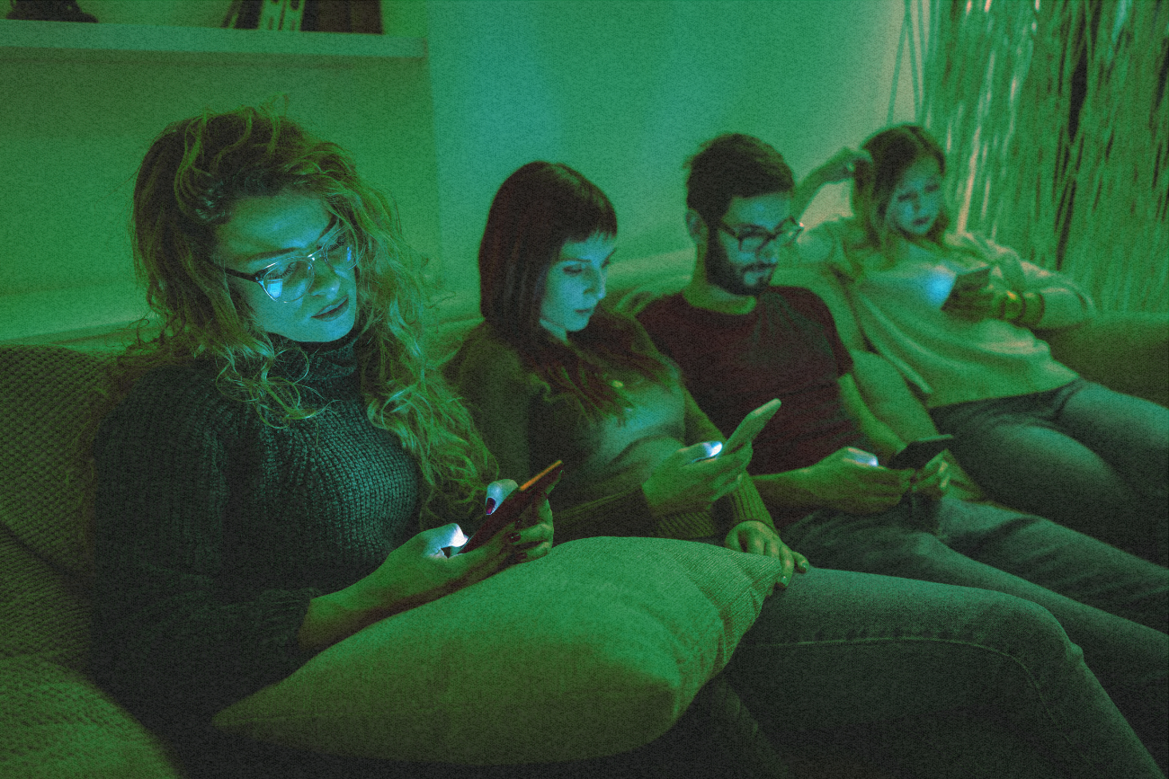 Średni czas spędzany przez użytkownika w mediach społecznościowych to na świecie ok. 2 godz. 23 minuty dziennie. Wskazuje na to najnowszy raport DataReportal "Digital 2024".