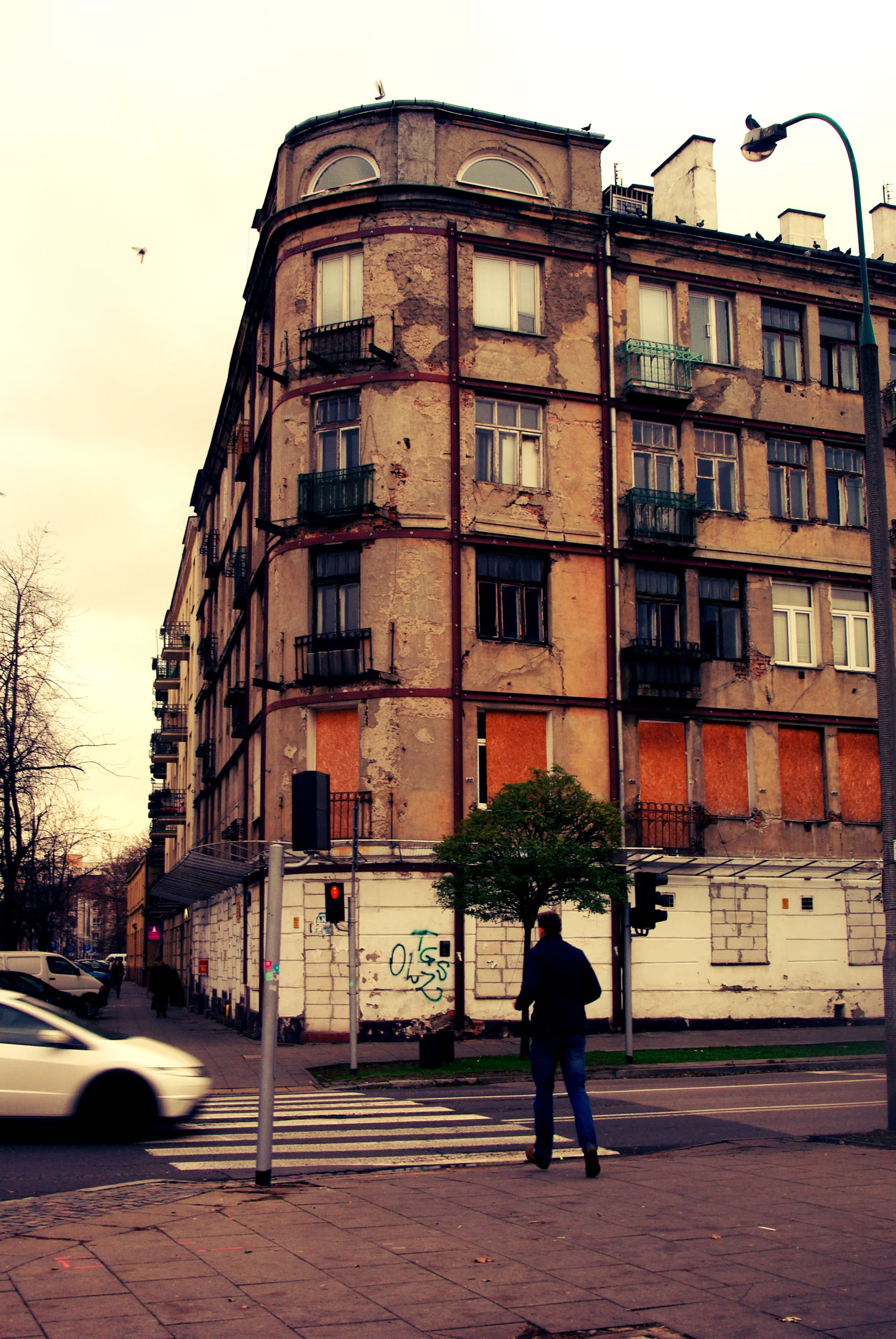 Reguły są po to by je łamać. Markowska róg Ząbkowskiej - naprzeciwko Campus Warsaw
