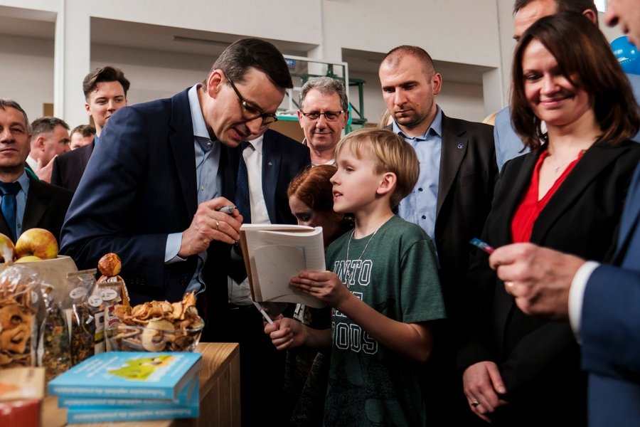 Przegląd sukcesów obecnego gabinetu, wyrażony przy okazji debaty nad wotum nieufności dla wicepremier Beaty Szyło, okazał się zmanipulowany, przynajmniej jeśli zestawić go z liczbami.