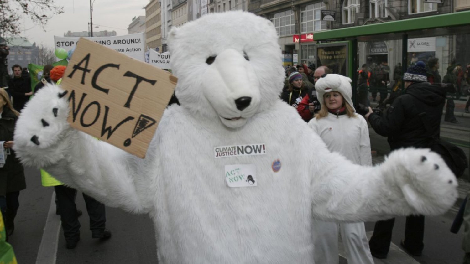 Protesty przeciwko zmianom klimatu miały miejsce w wielu polskich miastach