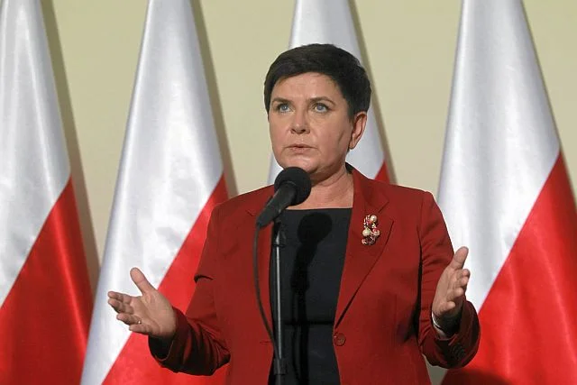 Rząd Beaty Szydło twierdzi, że walczy z umowami śmieciowymi, tymczasem sam wydał na nie już 64 mln złotych