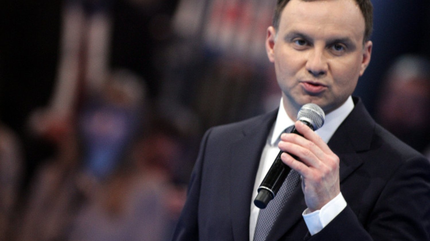 Banki boją się pomysłów Dudy w kwestii podatku bankowego i przewalutowania kredytów. Ich wartość spadła o…12 mld zł.