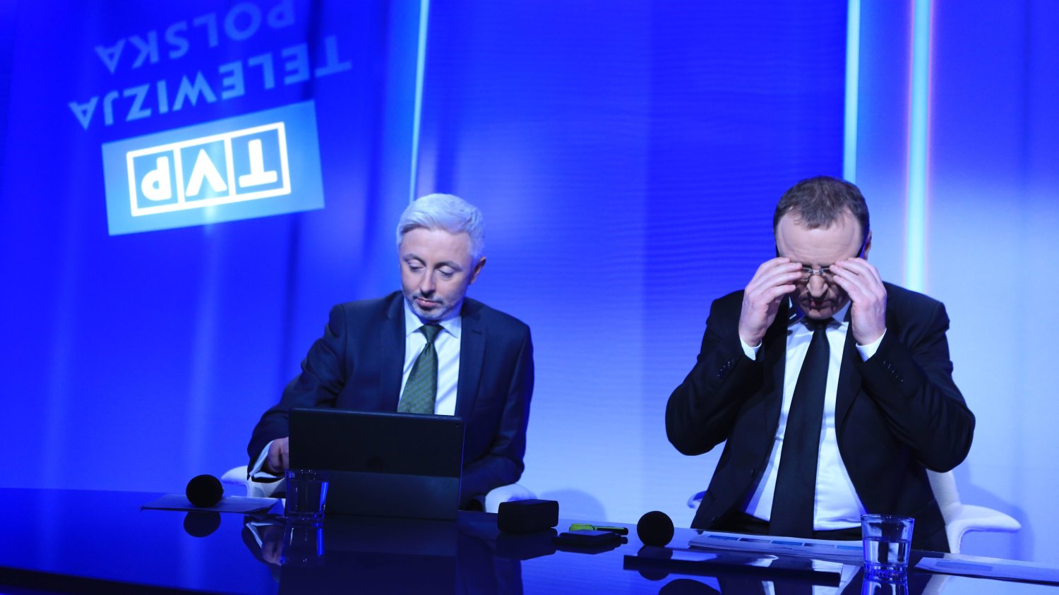 Jacek Kurski, prezes Prezes Zarządu Telewizji Polskiej, stanął przed poważnym wyzwaniem. Niewykluczone, że kanały TVP zostaną pozbawione miejsca na ósmym multipleksie
