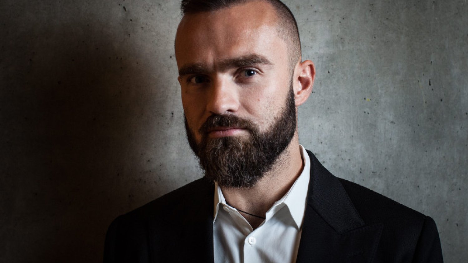 "To jedno z najciekawszych doświadczeń w moim życiu zawodowym" – mówi o SU Sebastian Kulczyk, jeden z polskich absolwentów.