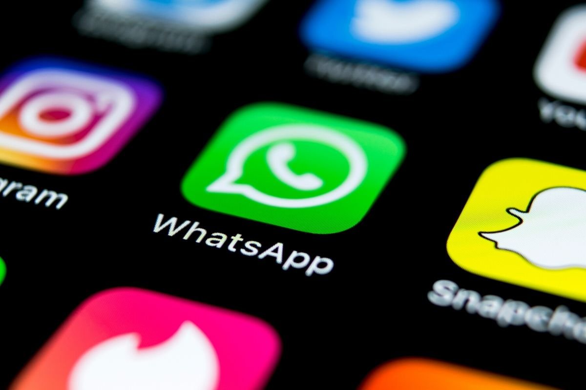 Numery telefonów części użytkowników popularnego komunikatora WhatsApp można znaleźć w internecie.