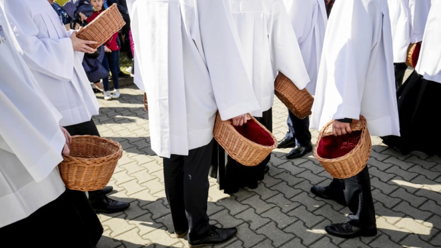 Roczne obroty Kościoła rzymskokatolickiego w Polsce mogą sięgać nawet 17 mld zł.