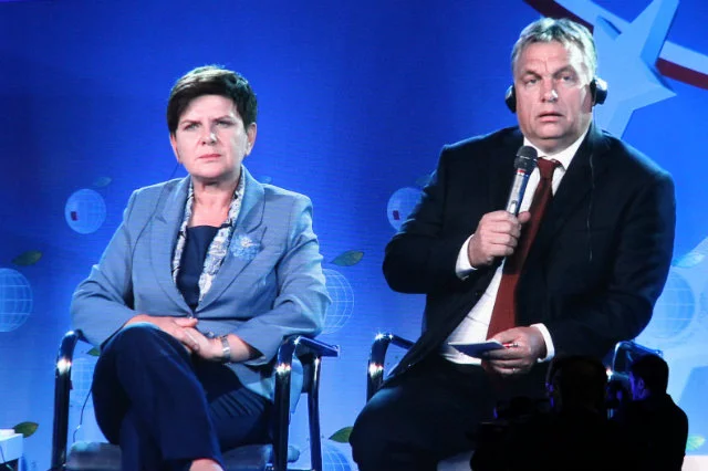 Nagrodę Viktorowi Orbánowi wręczyła premier Beata Szydło