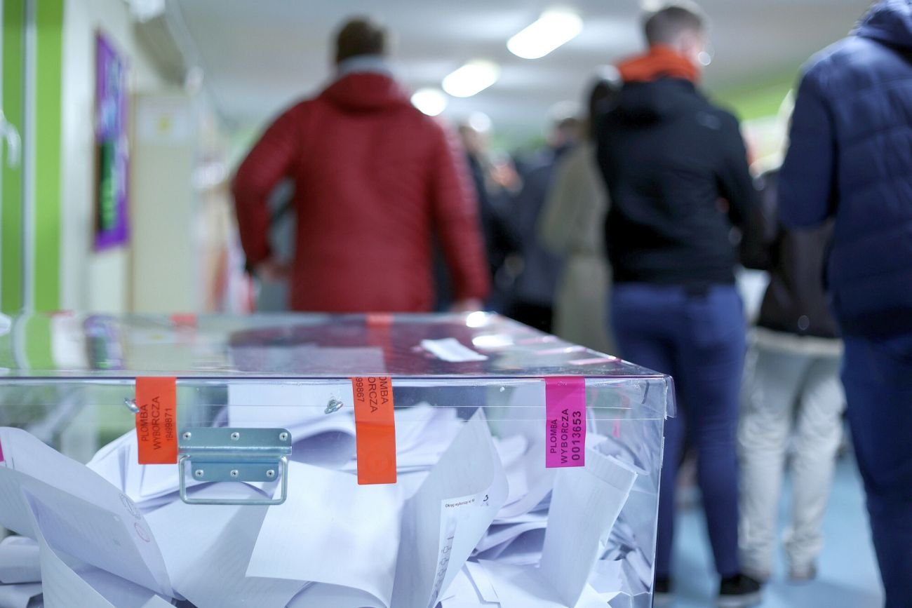Jak głosowały najbiedniejsza i najbogatsza gmina w Polsce?